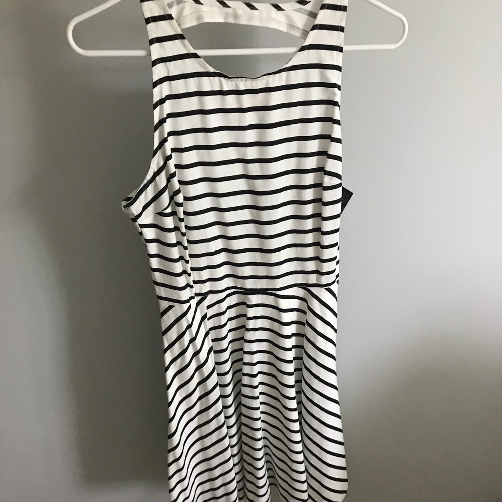 BB Dakota black and white dress